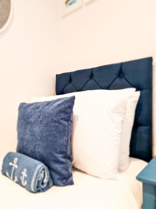 The Hideaway Luxury 5* 2 Bed Garden Apartment Скарборо Екстер'єр фото
